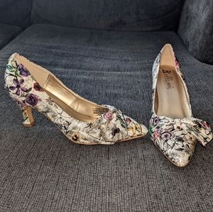 Bellini floral bow front metallic heels